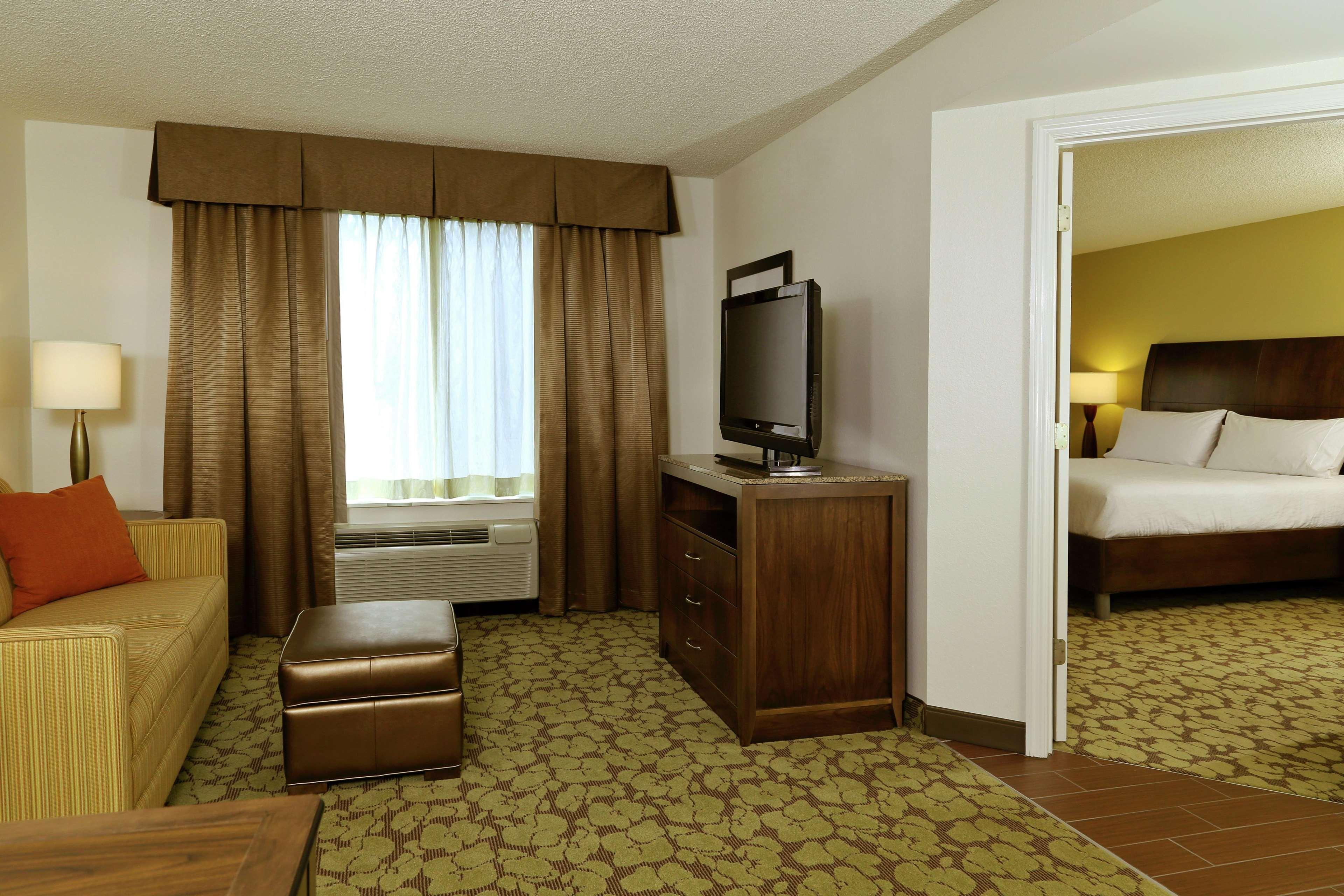 Hilton Garden Inn Tampa East Brandon Exterior foto