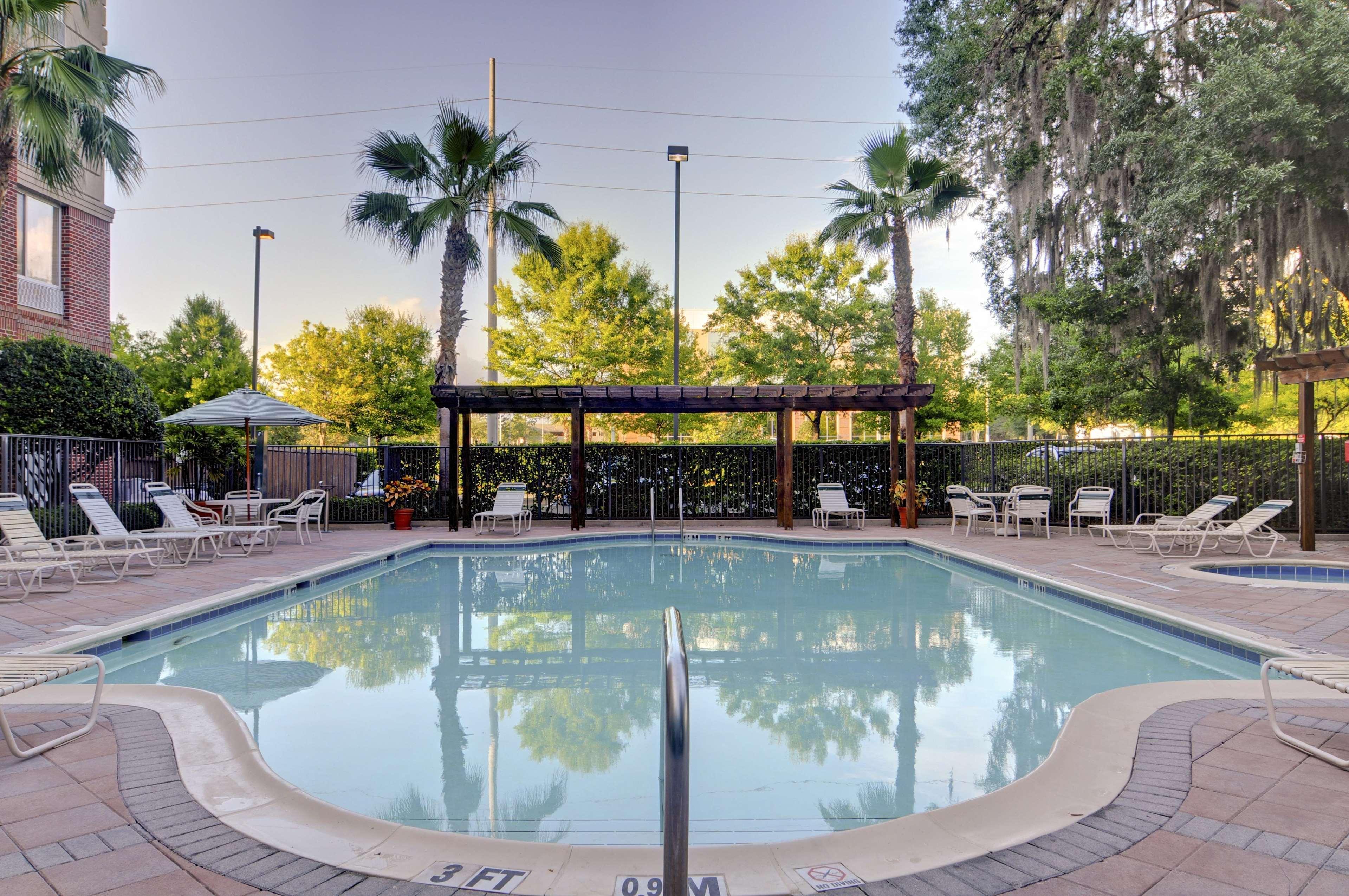 Hilton Garden Inn Tampa East Brandon Exterior foto