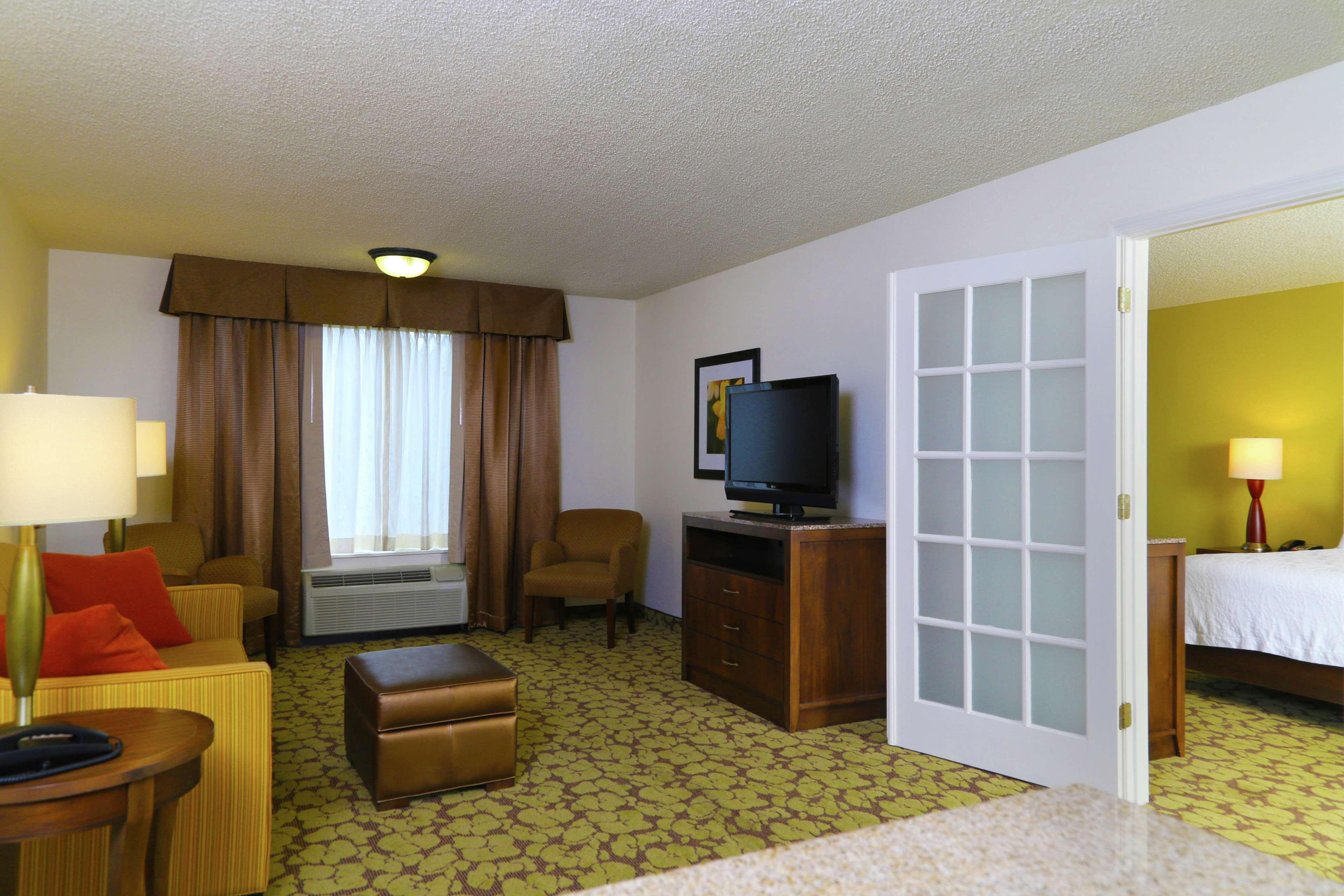 Hilton Garden Inn Tampa East Brandon Exterior foto
