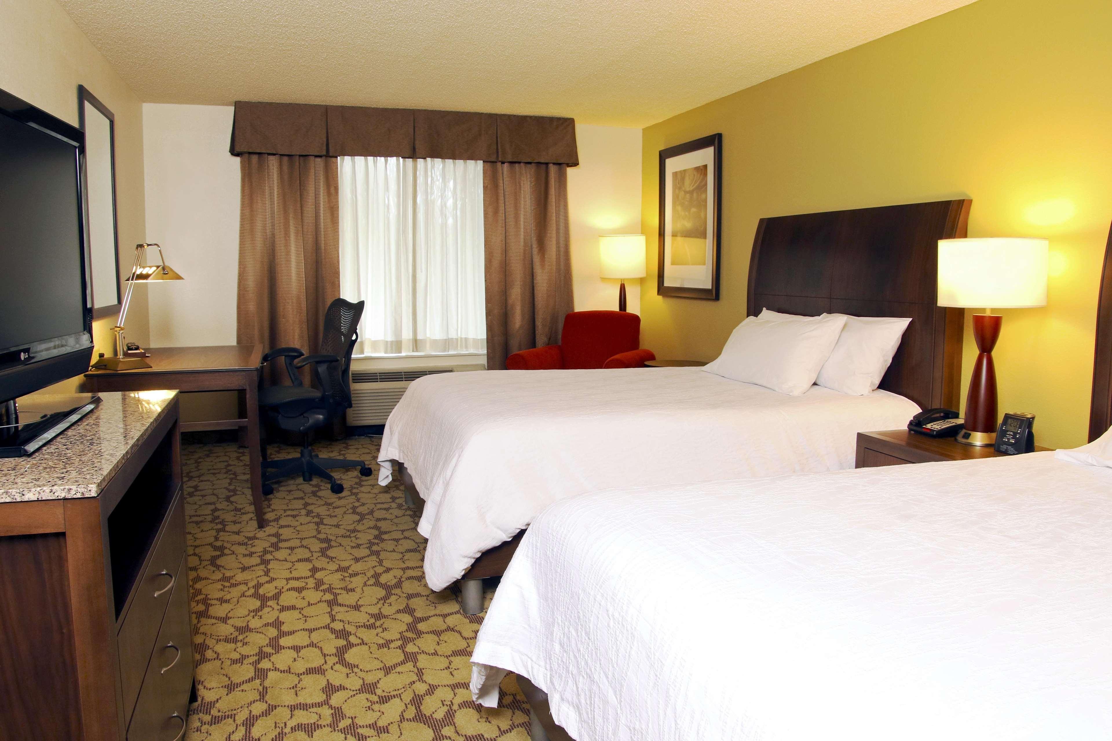 Hilton Garden Inn Tampa East Brandon Exterior foto