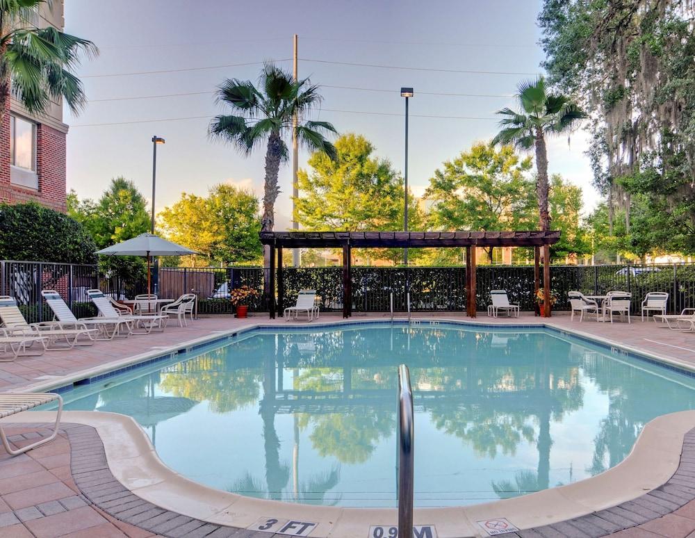 Hilton Garden Inn Tampa East Brandon Exterior foto