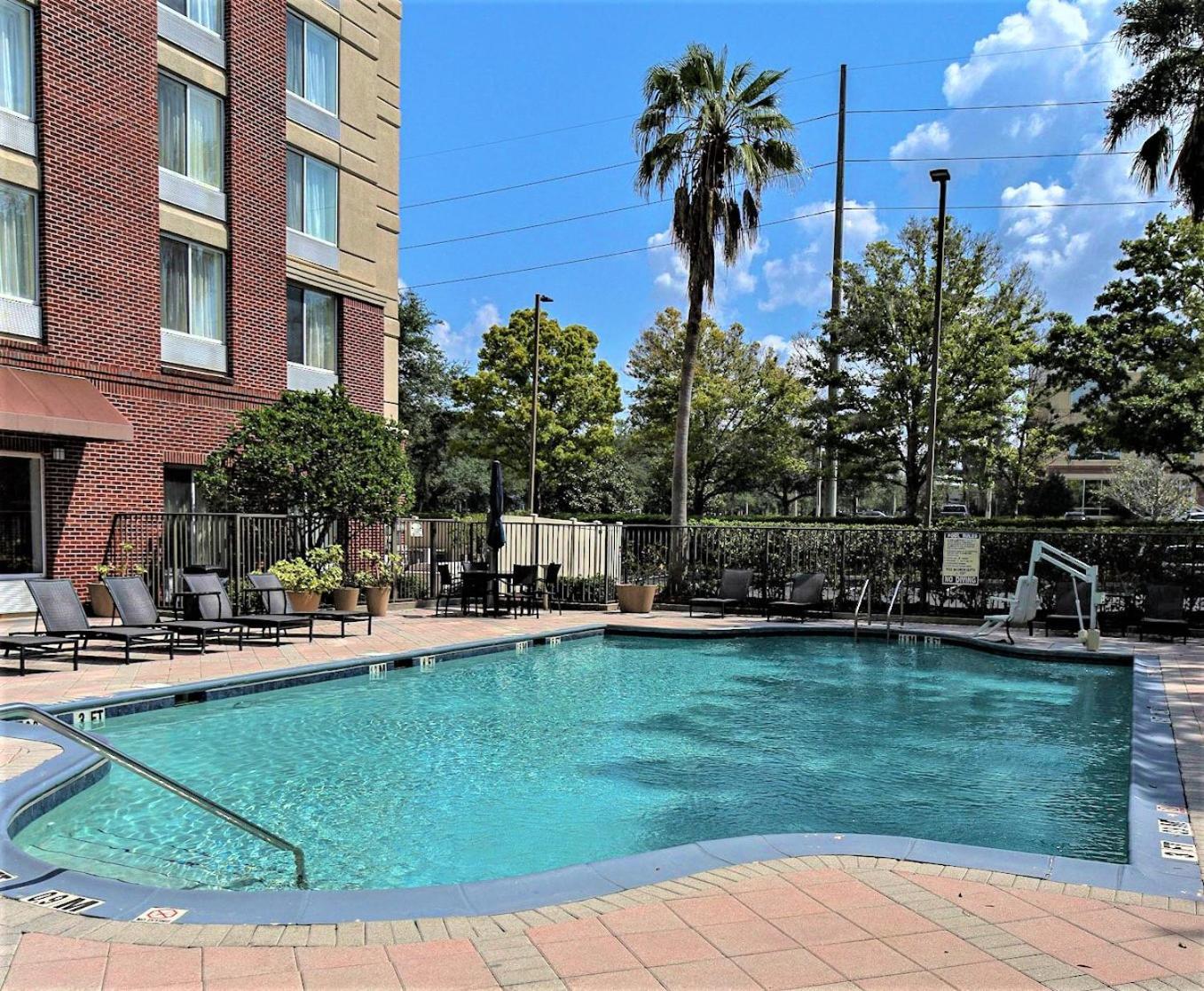 Hilton Garden Inn Tampa East Brandon Exterior foto