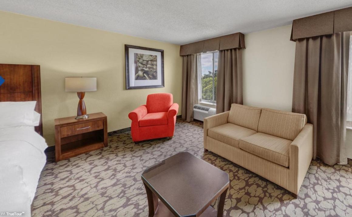 Hilton Garden Inn Tampa East Brandon Exterior foto